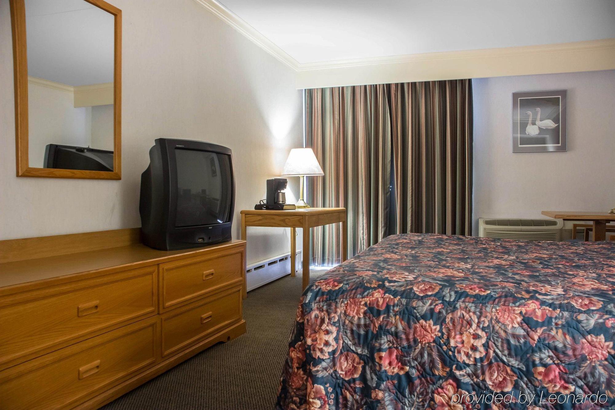 Econo Lodge By The Falls Ниагара-Фолс Экстерьер фото