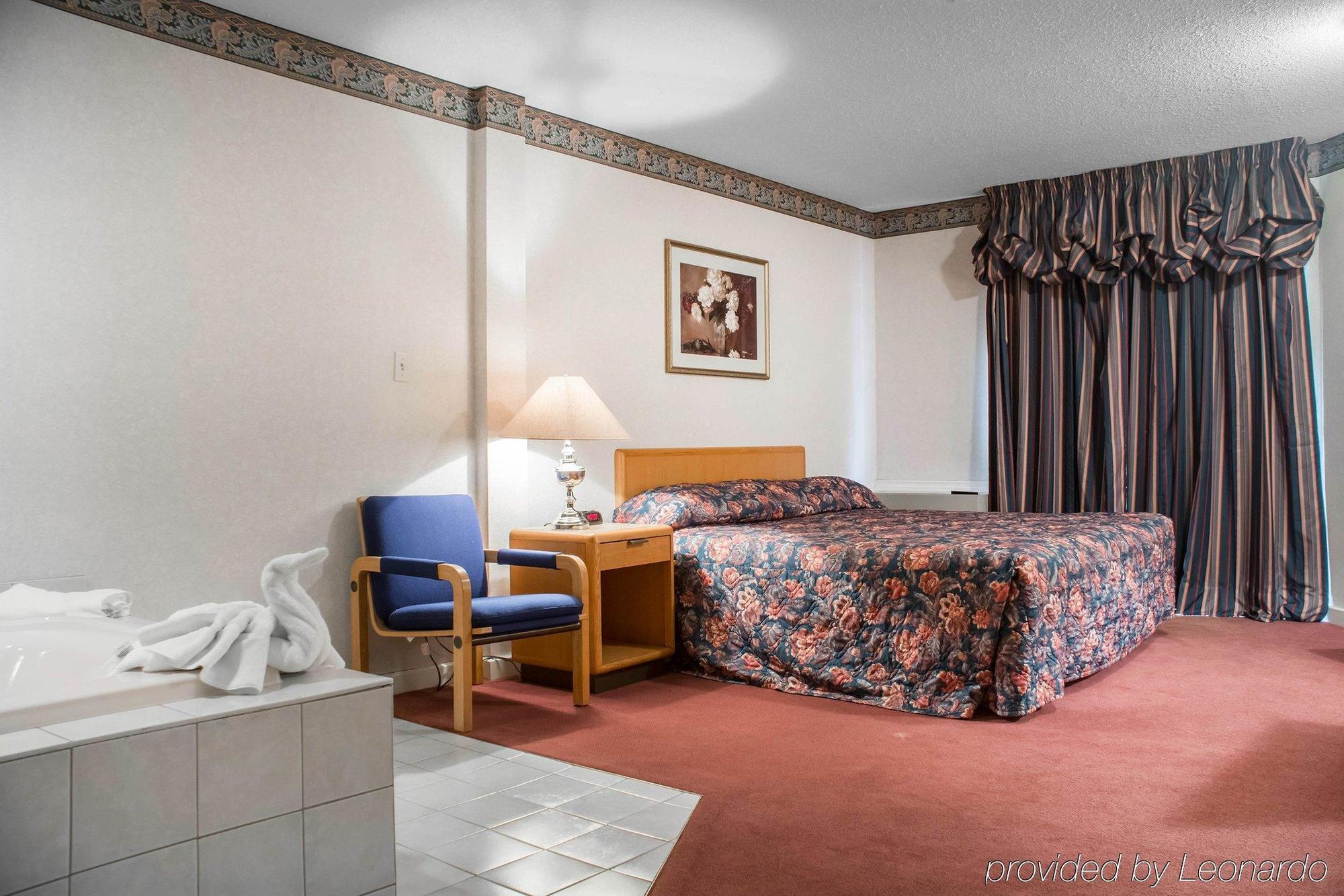 Econo Lodge By The Falls Ниагара-Фолс Экстерьер фото